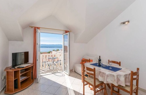 Bol Apartment | 68 m² Apartment ∙ 2 bedrooms ∙ 4 guests