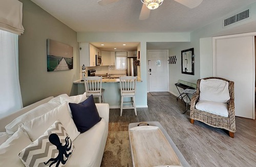 Butler Beach Condo | 68 m² Condo ∙ 2 bedrooms ∙ 5 guests