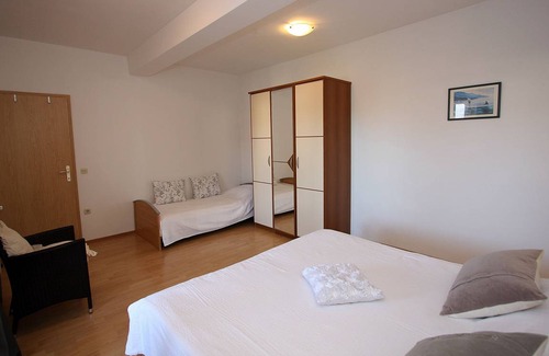 Supetar Apartment | 69 m² Apartment ∙ 2 bedrooms ∙ 6 guests