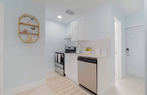 West Palm Beach House | 6bd/4ba - Dtown+POOL+Parking - The Casa
