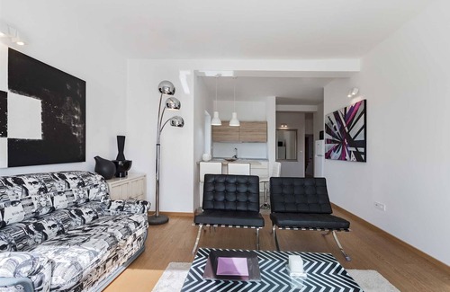Punat Villa | 6BD Villa for 12 with Heated Pool, Jacuzzi, First Row to the Sea