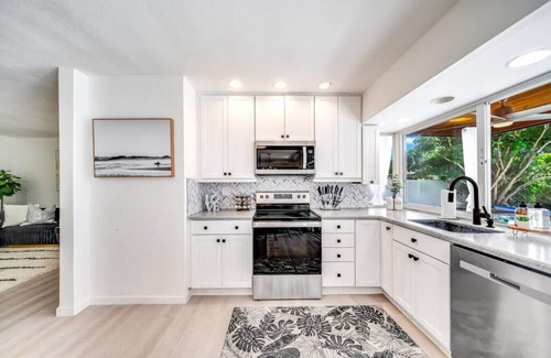 Fort Lauderdale House | 6BDR Waterfront: Htd Pool, Jacuzzi, Kayak, Games!