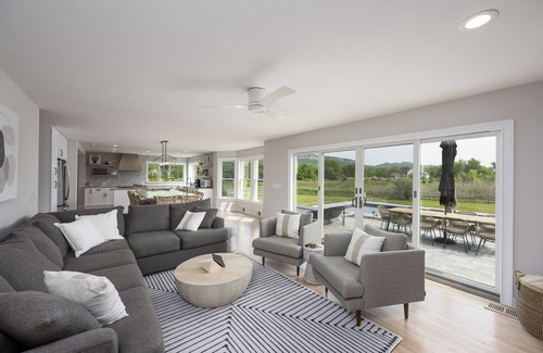 New Paltz House | 🌟 6BR Luxury Gunks Home - Heated Pool, Bocce, Hot Tub & Pet Friendly