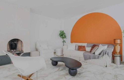Grenelle Apartment | 6br near the majestic Eiffel Tower,Champs de Mars & peaceful banks of the Seine!