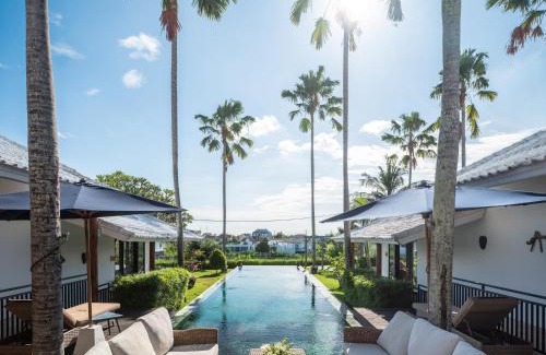 Berawa Villa | 6BR Villa Allegria Canggu - Cook, Lap Pool, BBQ,Near Beach & Finns