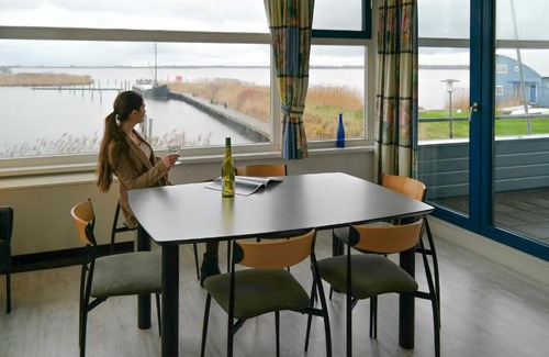 Anjum House | 6pers Happy Summer Lakefront holiday home with Sauna
