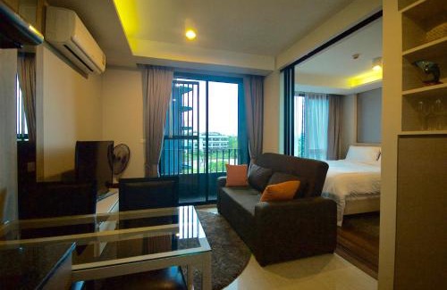 Cherngtalay Apartment | 6th Avenue Surin by Risa