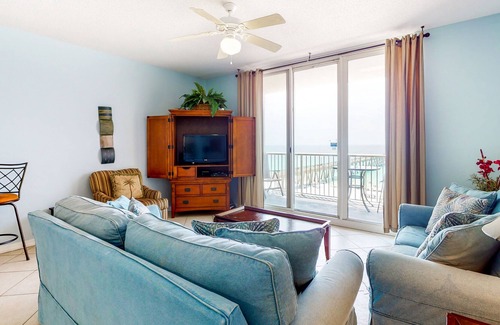 Navarre Beach Condo | 6th-floor Gulf-front condo with views - close to entertainment