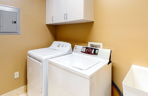 Ono Island Condo | 6th Floor Views, Spacious Wrap-Around Balcony, and more!