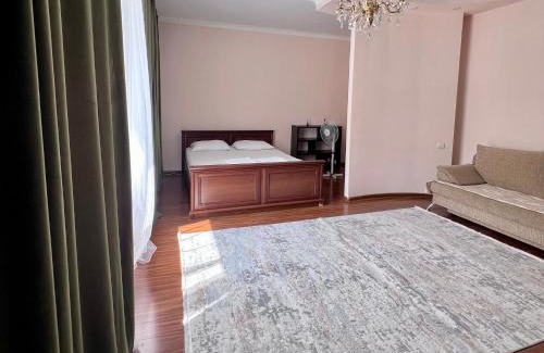 Nur-Sultan Apartment | 7 Топовая локация у Байтерека для 1-4 чел, комфортно, как дома