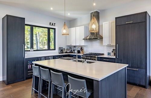 Muskoka Lakes Cottage | 7 bed 5 bath cottage on Lake Rosseau