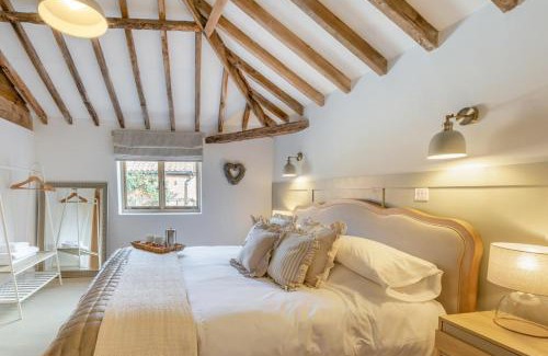 Beccles House | 7 Bed in Ellough oc-g33283