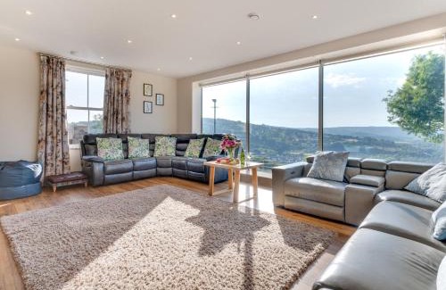 Matlock House | 7 Bed in Matlock 89448
