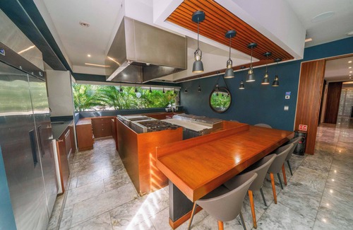 Akumal Villa | 7 Bedroom Villa in Tulum Country Club - Private Pool - Beach Access & Golf