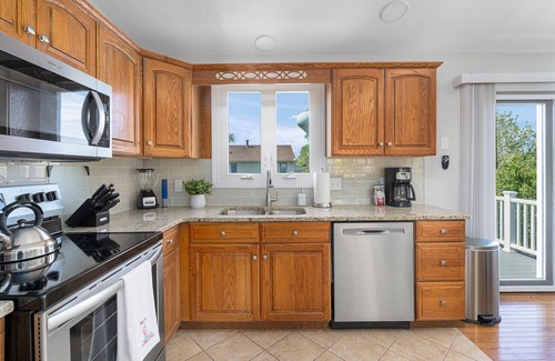Narragansett House | 7 Bedrooms, A/C, 3 Beaches within 2 Miles, Sleeps 14
