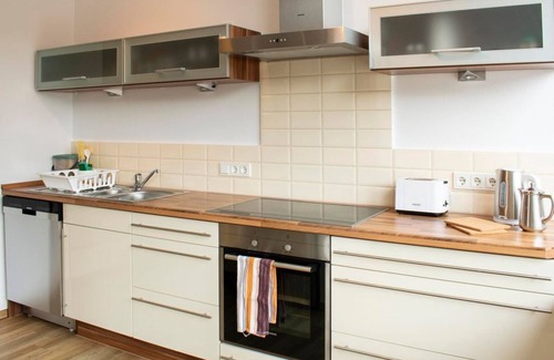 Hontheim Apartment | 7-bett Ferienwohnung Hundeglück - Haus Alleegarten