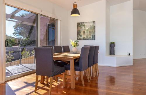 Forster House | 7 Calamas Place