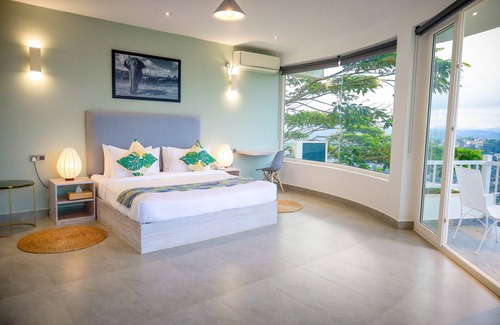 Kandy Hotel | 7 Minutes from from Kandy City is The Summit