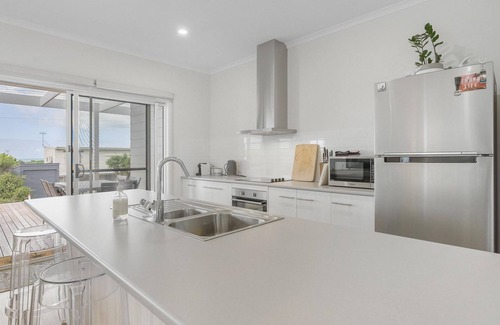 Encounter Bay House | 7 Passatt St, Encounter Bay