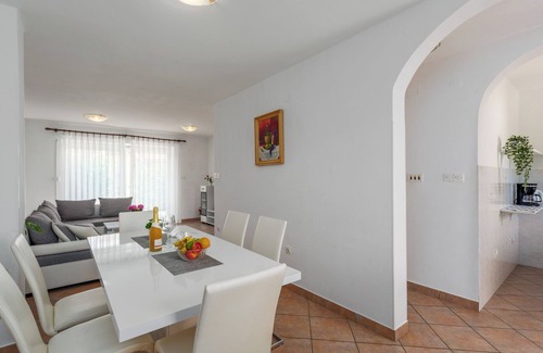 Brulo House | 7 persons, only 400m from Brulo beach, 3 bedrooms, 2 bathrooms and garden.