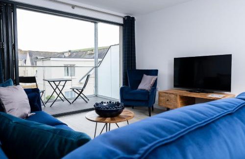 Mortehoe Apartment | 7 Putsborough - Luxury Apartment at Byron Woolacombe, only 4 minute walk to Woolacombe Beach!