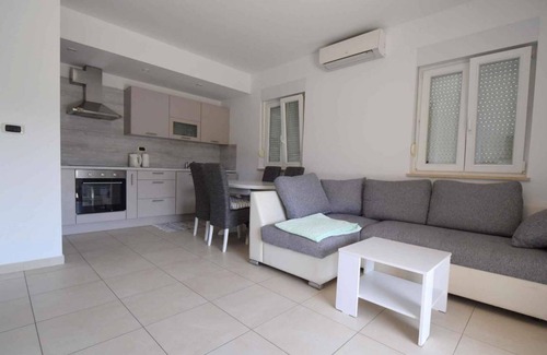 Municipality of Omisalj Apartment | 70 m² Apartment ∙ 2 bedrooms ∙ 4 guests