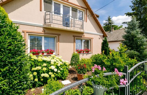 Balatonszemes Apartment | 70 m² Apartment ∙ 2 bedrooms ∙ 5 guests