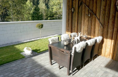See Apartment | 70 m² Apartment ∙ 2 bedrooms ∙ 5 guests