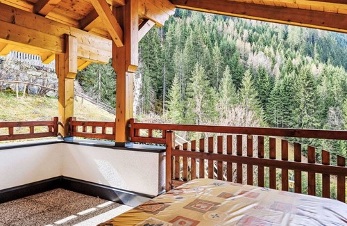 See Apartment | 70 m² Apartment ∙ 2 bedrooms ∙ 6 guests