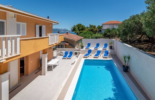 Arbanija Apartment | 70 m² Apartment ∙ 2 bedrooms ∙ 4 guests