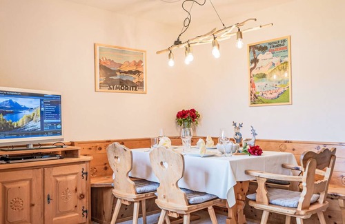 Sils-Maria Apartment | 70 m² Apartment ∙ 2 bedrooms ∙ 4 guests