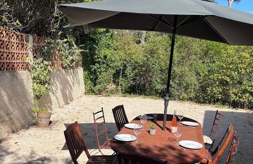La Ciotat House | 70 m2 house with swimming pool in a green setting
