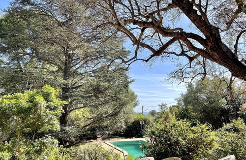 La Ciotat House | 70 m2 house with swimming pool in a green setting