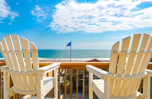 South Nags Head House | 7005 OBX Attitude Oceanfront Pool & Hot Tub