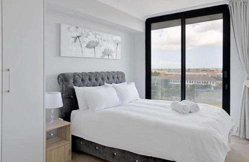Observatory Apartment | 701 The Winchester