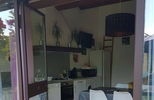 La Tour-d'Aigues House | 70m2 gîte with heated swimming pool
