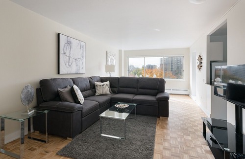 Downtown Montreal Apartment | 716 - Downtown, Park & Pool