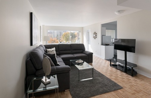 Downtown Montreal Apartment | 716 - Downtown, Park & Pool