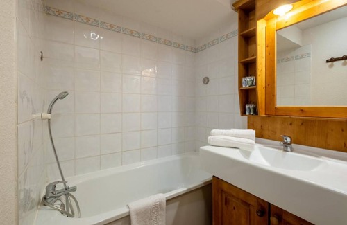 Lanslevillard Apartment | 72 m² Apartment ∙ 2 bedrooms ∙ 10 guests