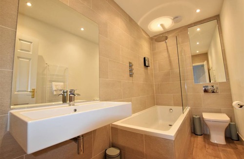 Bristol Apartment | 72 m² Apartment ∙ 1 bedroom ∙ 4 guests