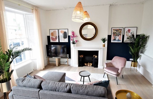 Bristol Apartment | 72 m² Apartment ∙ 1 bedroom ∙ 4 guests