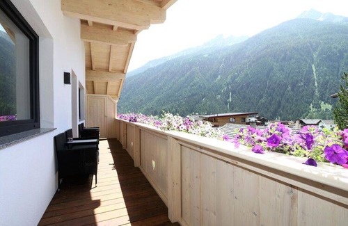 Neustift Im Stubaital Apartment | 72 m² Apartment ∙ 2 bedrooms ∙ 5 guests