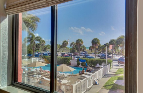 St. Pete Beach Condo | 73 m² Condo ∙ 2 bedrooms ∙ 4 guests