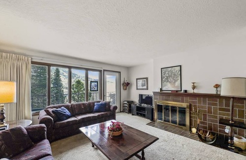 Dillon Condo | 73 m² Condo ∙ 2 bedrooms ∙ 4 guests
