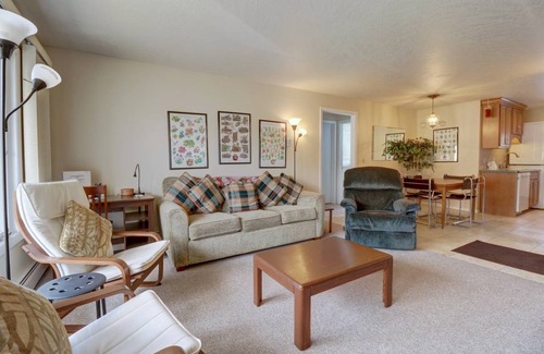 Dillon Condo | 73 m² Condo ∙ 2 bedrooms ∙ 4 guests