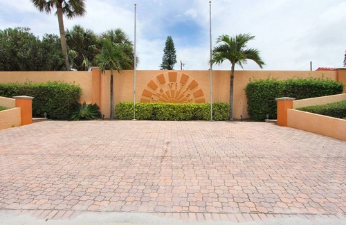 Holmes Beach House | 73 m² House ∙ 2 bedrooms ∙ 4 guests