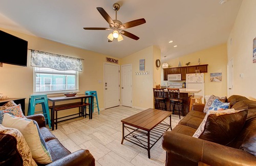 Port Aransas Condo | 74 m² Condo ∙ 2 bedrooms ∙ 6 guests