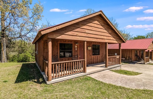 Mountain View Cabin | #74 Pinewood Cabin: Hog Holler