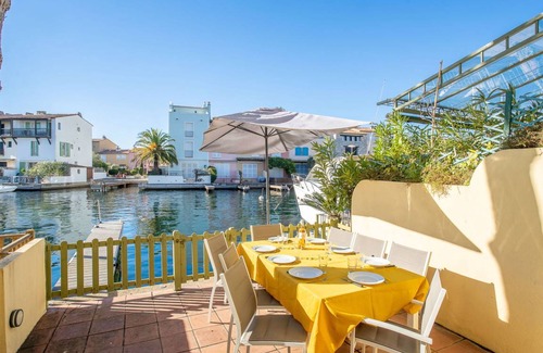 Port Grimaud Other | 75 m² Accommodation ∙ 2 bedrooms ∙ 8 guests