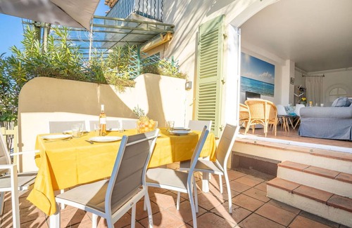 Port Grimaud Other | 75 m² Accommodation ∙ 2 bedrooms ∙ 8 guests